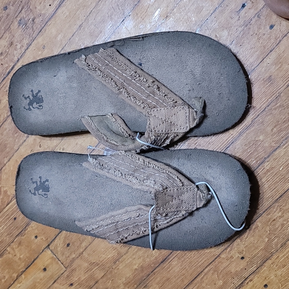 Mossimo size 7 tan